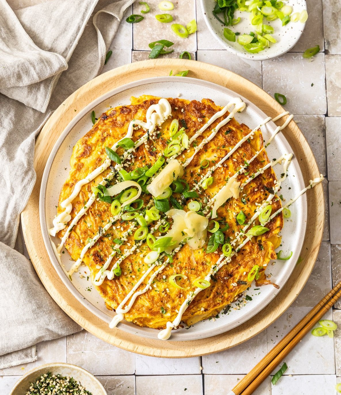 Japāņu kāpostu pankūkas 'okonomiyaki'